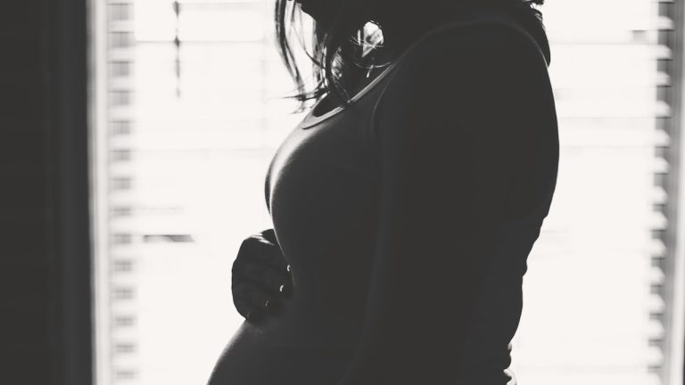 Pregnancy Comfort Essentials Worth Preparing Early - Bump to Baby Guide