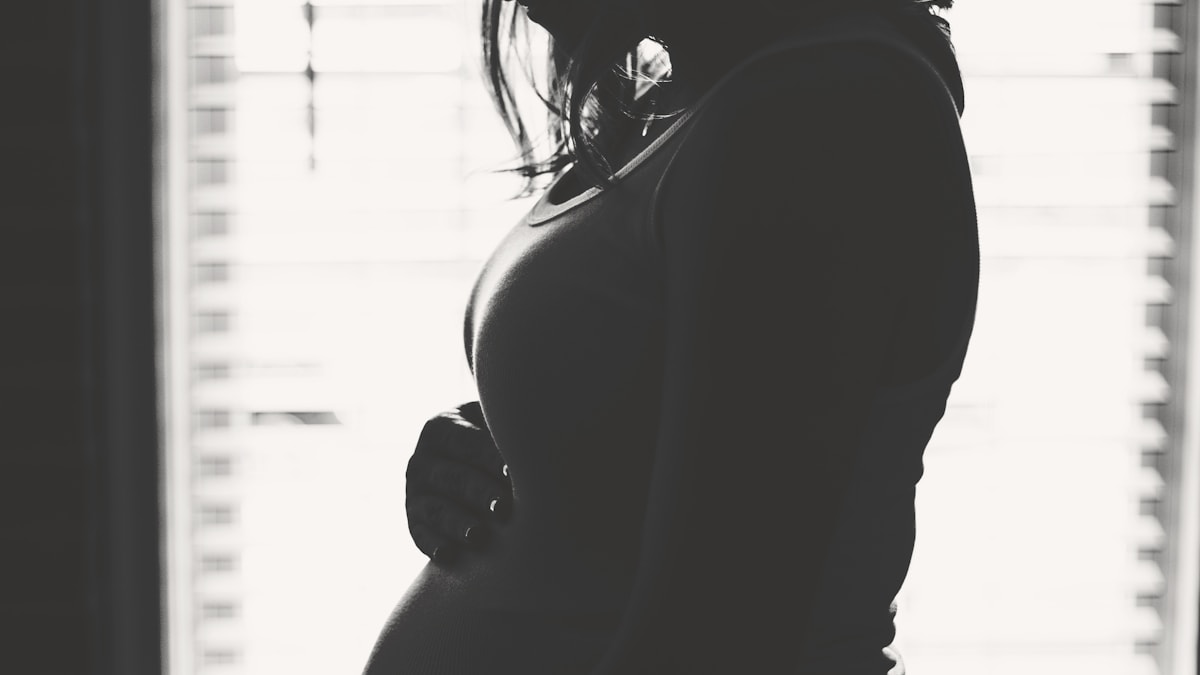 Pregnancy Comfort Essentials Worth Preparing Early - Bump to Baby Guide