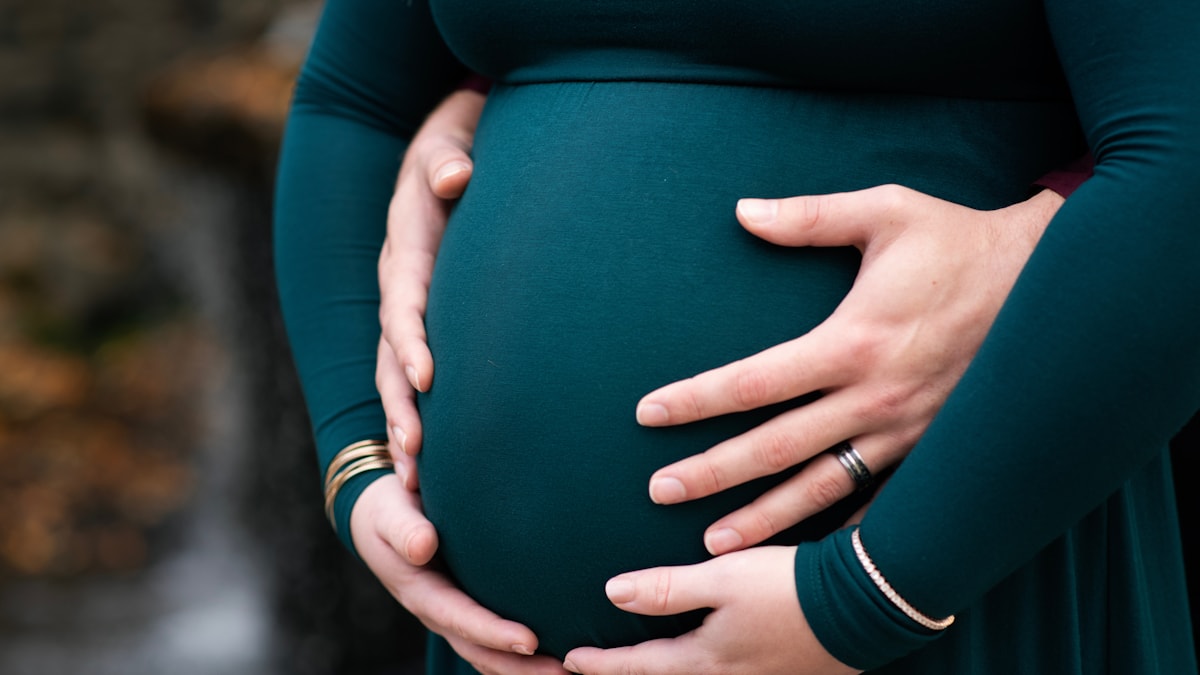 What to Wear to Prenatal Appointments - Bump to Baby Guide